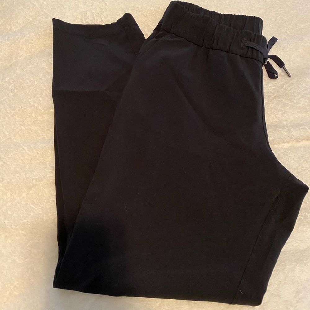 Lululemon On The Fly Pant 7/8 size 6